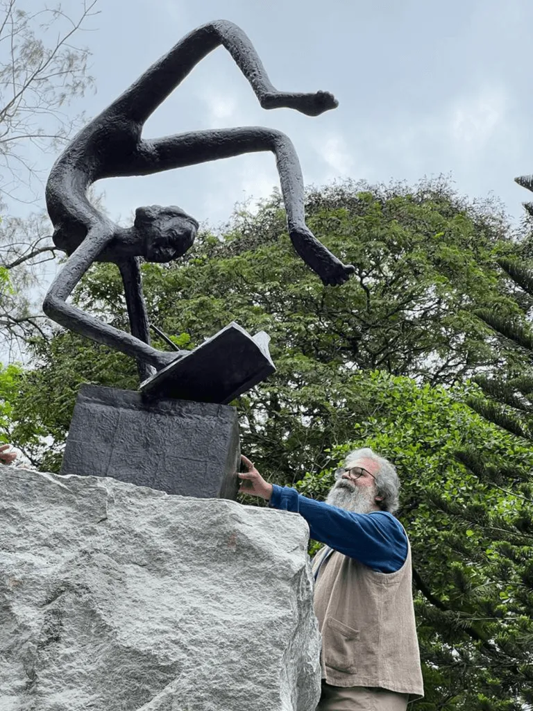 On the Open Road also shows photographs from the KG Radhakrishnan's outdoor installations