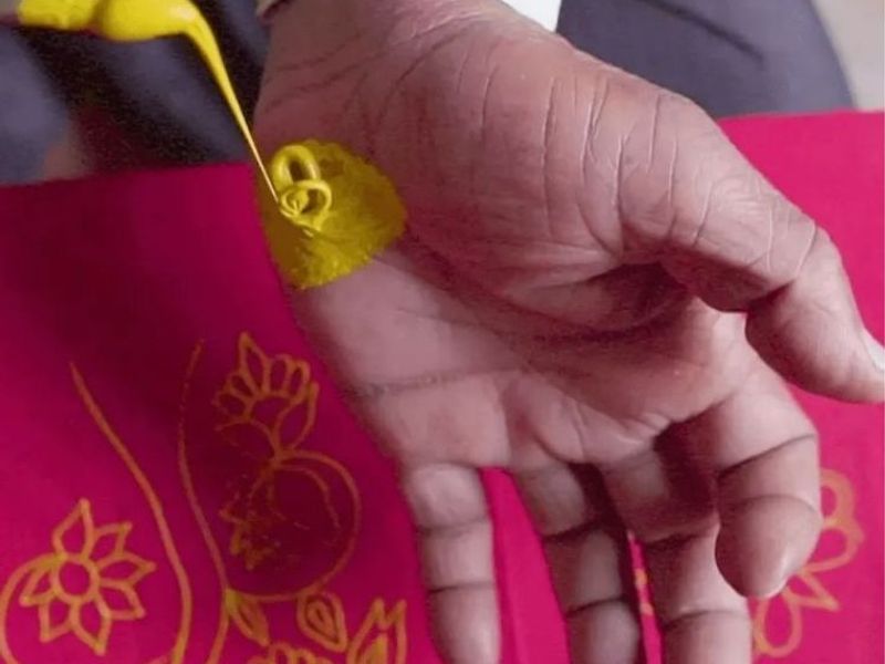 Peacock motif in Rogan art