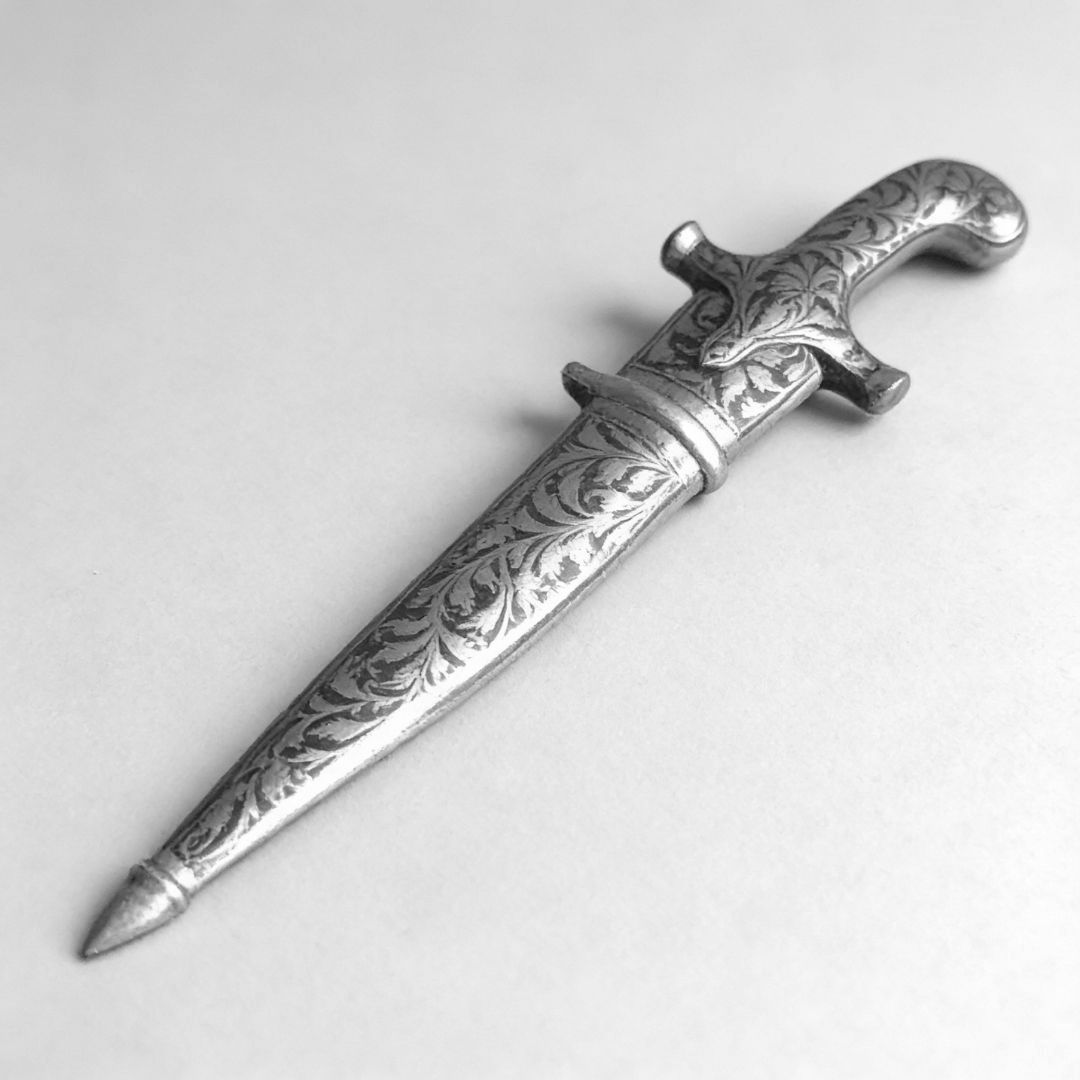 Fine Work Decorative Koftgari Daggers with Detailed Handcrafted Inlay