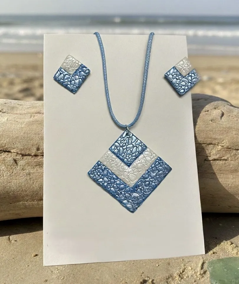Textured Geometric Pendant Set