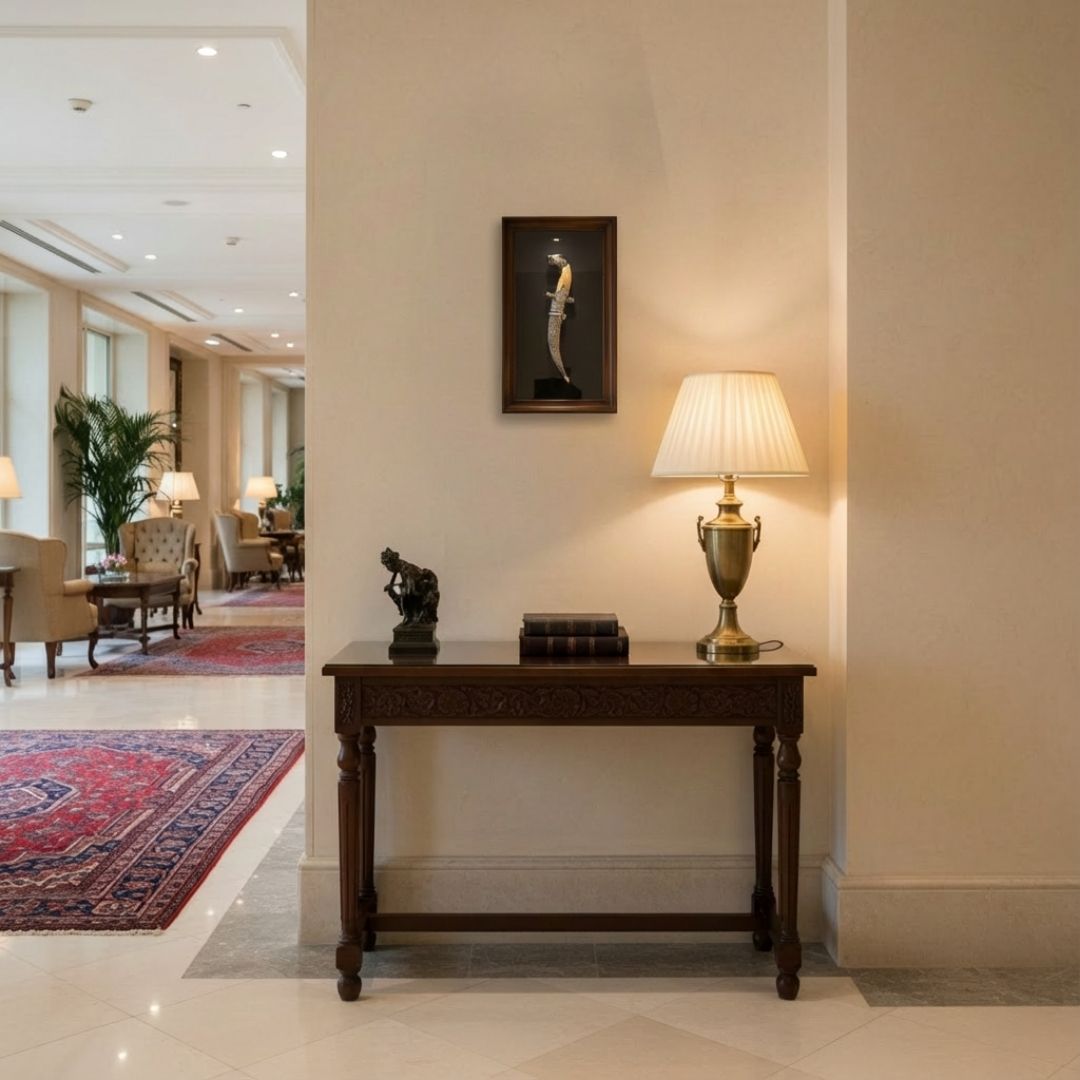 Decorative Koftgari Dagger with Handcrafted Metal Inlay Detailing