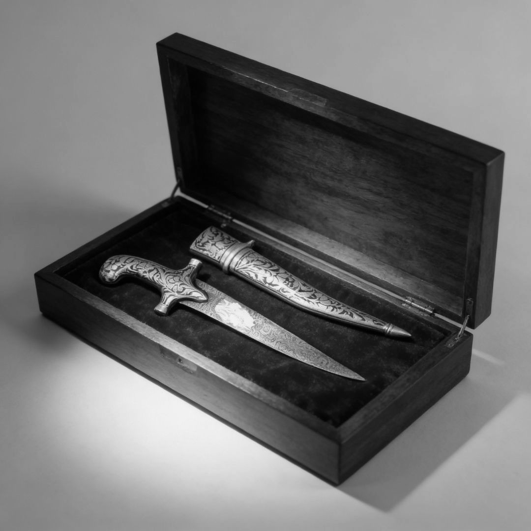 Fine Work Decorative Koftgari Daggers with Detailed Handcrafted Inlay