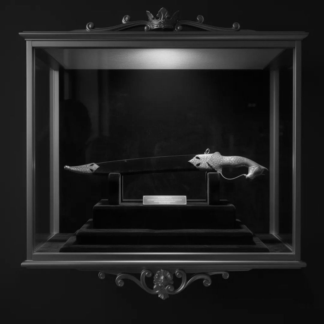 Black Handle Koftgari Dagger with Handcrafted Metal Inlay Detailing